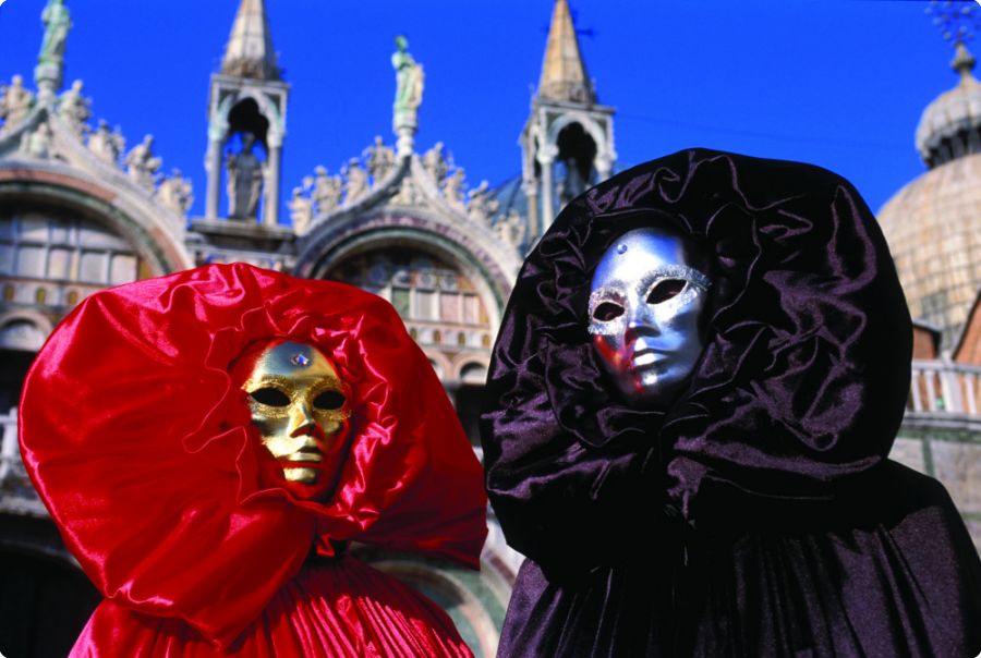 Venice Carnival,courtesy by "Fototeca ENIT"