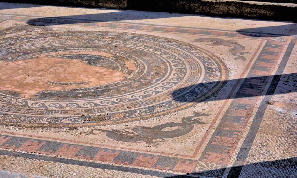 The House of the Dolphins, Delos Island