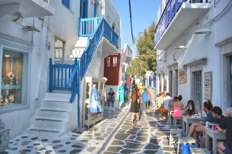 Mykonos alleys, renew vows in Greece