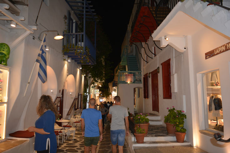 Mykonos alley by night