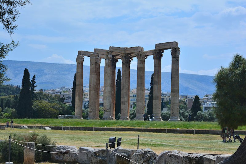 Stelai Olympiou Dios, Athens